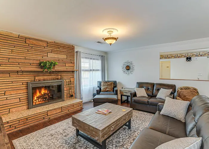 Family-Friendly Loma Linda Retreat: Walk To Llu