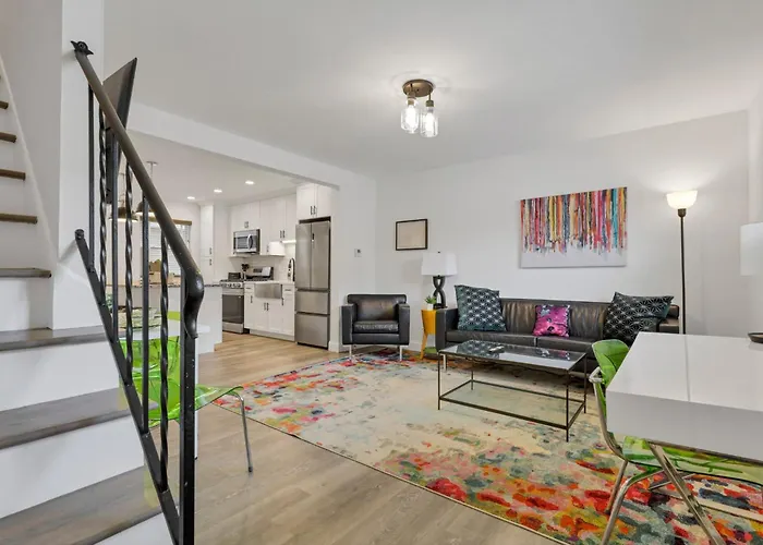 The Worthington - 3 Bedroom 2 5 Bath And Parking