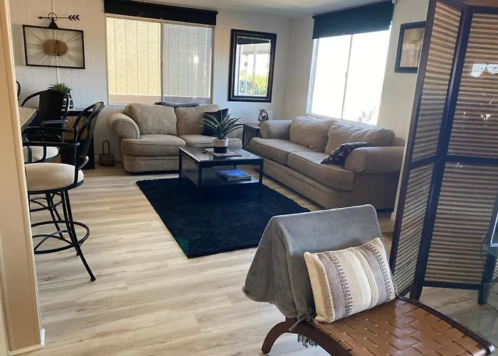 Lakeview Home Overlooking Havasu Springs