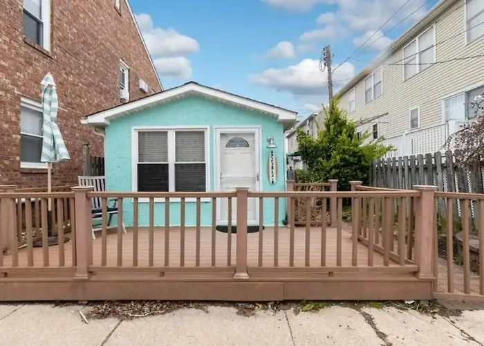 Cozy Margate Cottage - 3 Blocks To The Beach