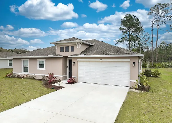 Coastal Vibes & Family Fun-Spacious 3Br, Kidz Zone, Desirable Neighborhood