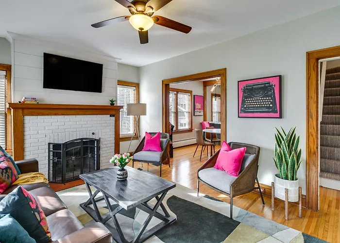 Spacious Detroit Lakes Home: Walk To Downtown!