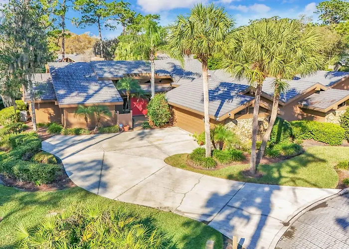 Resort Palm Retreat