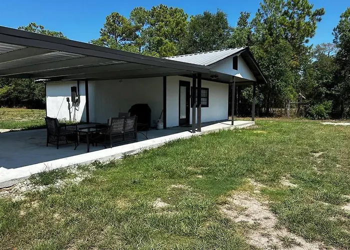 Stylishly Remodeled 2-Bedroom Home In Orangefield