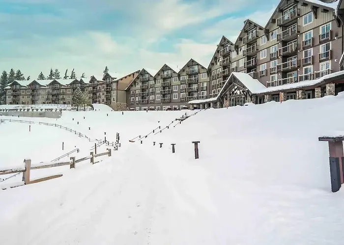 4006 Suncadia Lodge Pool And Hot-Tub Access With Hotel Amenities