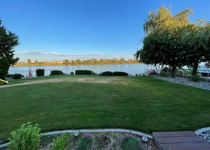 Edgewater Paradise Hottub Private Dock & Game Room