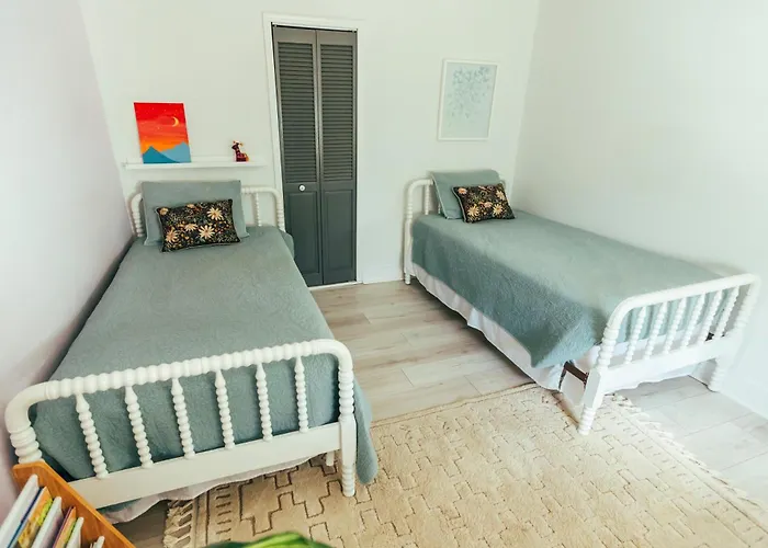 Cozy Family-Friendly Home W/ Fenced-In Backyard