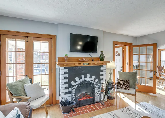 Cozy Tiffin House W/ Private Pool: 1 Mi To Town!