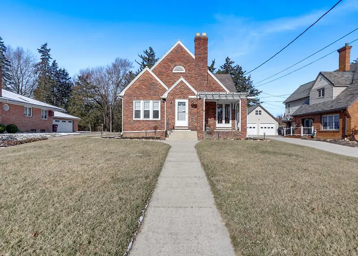 Cozy Tiffin House W/ Private Pool: 1 Mi To Town!