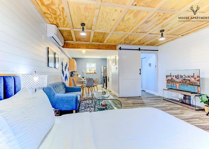 The Moose - Safe Luxe Studio Near Downtown Memphis - Free Parking And Wifi