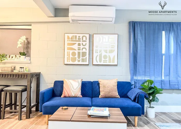 Modern Luxe Loft With Free Parking And Super Fast Wifi