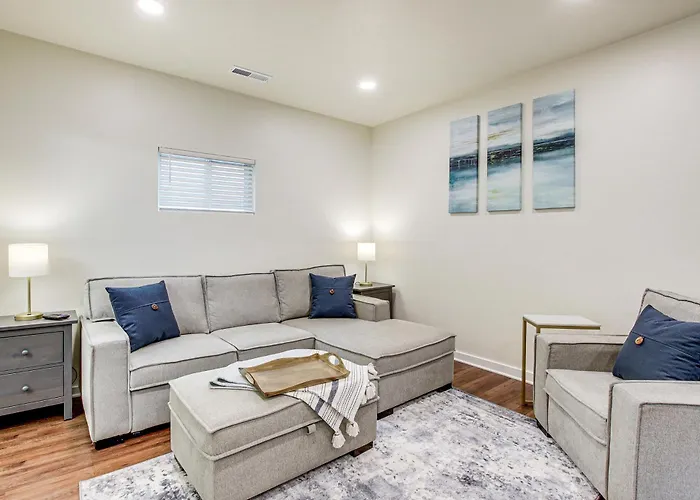 Dog-Friendly Sheboygan Home - 1 Mi To Town!