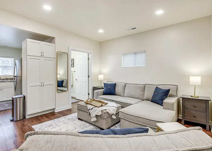 Dog-Friendly Sheboygan Home - 1 Mi To Town!