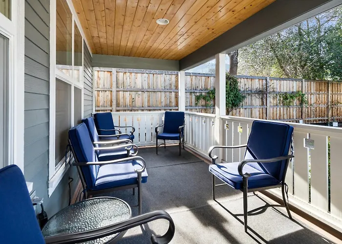 Pioneer Vacation Rentals - Pioneer Craftsman House