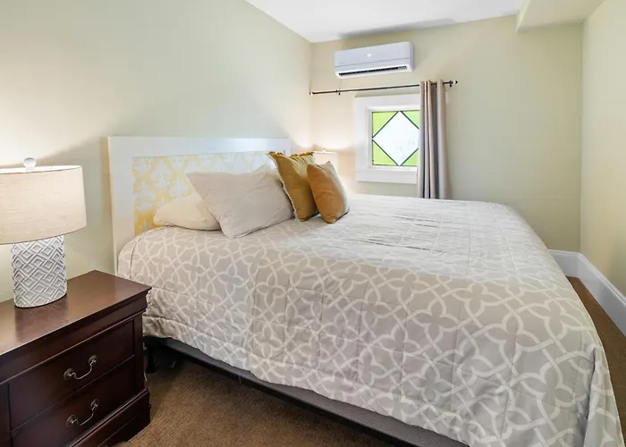 Pioneer Vacation Rentals - Pioneer North Suite Downtown Ashland
