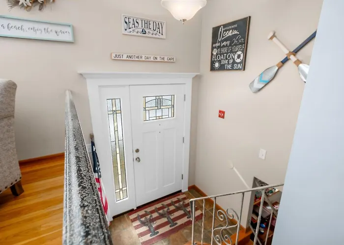 Family Cape Escape—Beach, Boardwalk Game Room