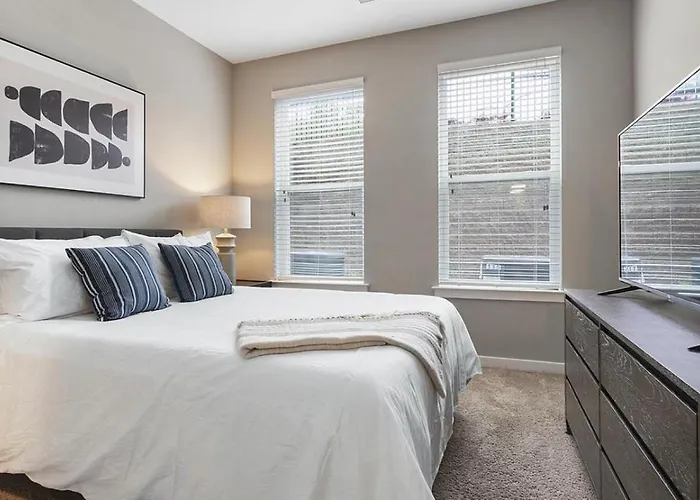 Landing Modern Apartment With Amazing Amenities