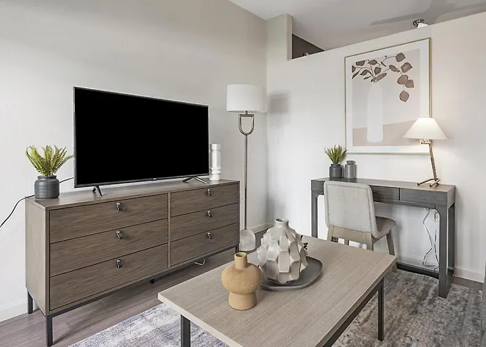 Landing Modern Apartment With Amazing Amenities