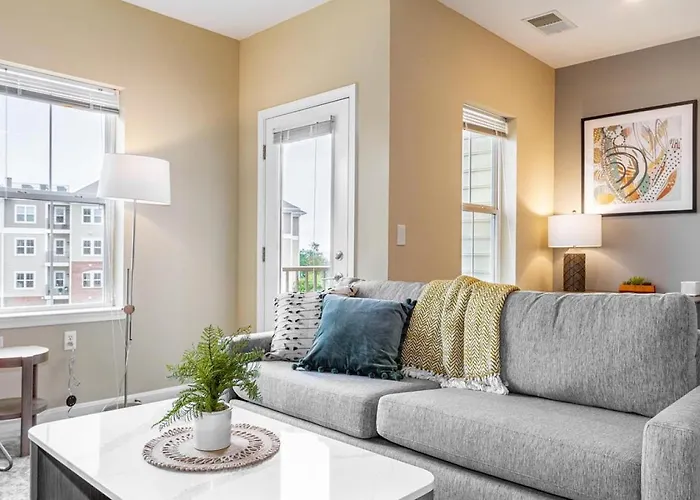 Landing Modern Apartment With Amazing Amenities