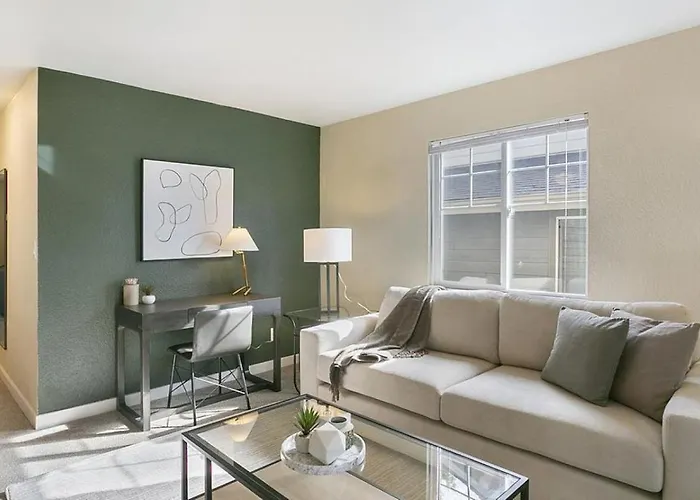 Landing Modern Apartment With Amazing Amenities
