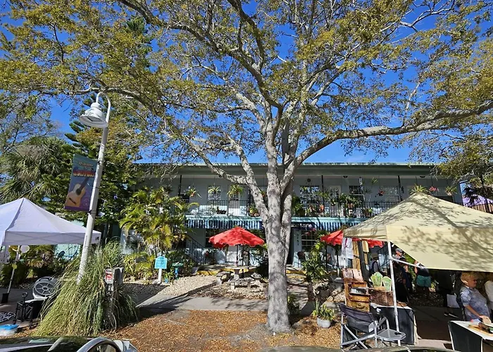 Beach Quarters #8