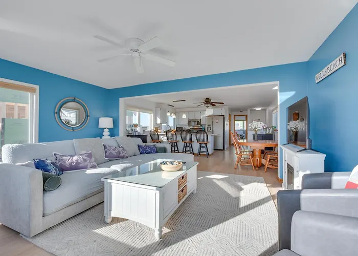 Wells Beach House W/ Ocean-View Deck