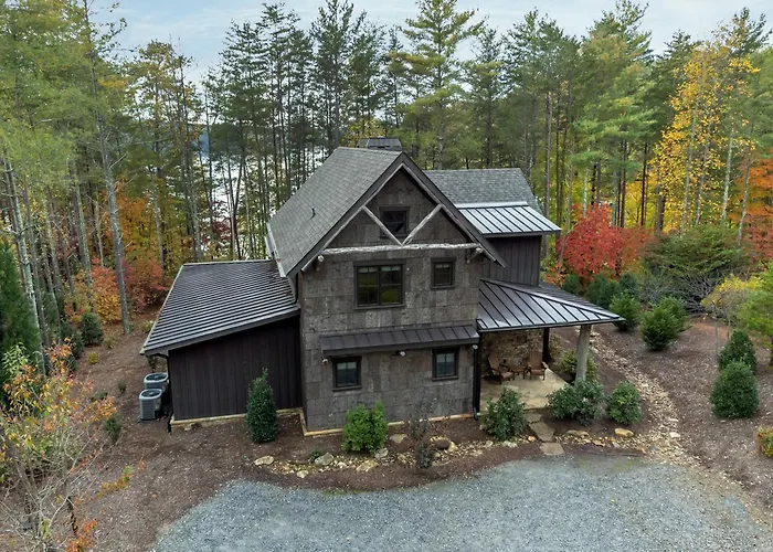 Row House Lakefront Luxury, Gas Grill, Fire Pit & Private Dock On Lake!