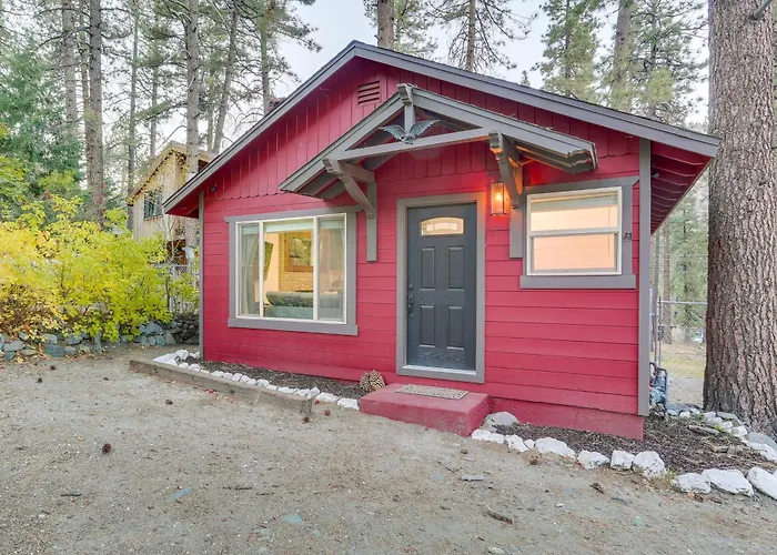 Cozy Wrightwood Cabin: Family & Pet Friendly!