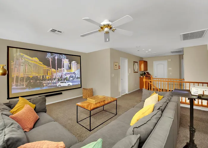 Seven Palms | 4Br Henderson Pool & Spa Retreat