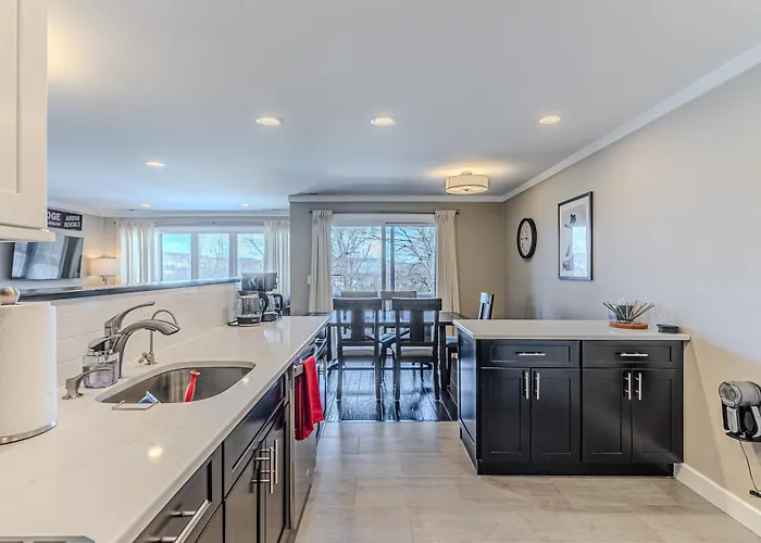 Skylift Lodge - Luxury Mountain Creek Family Condo
