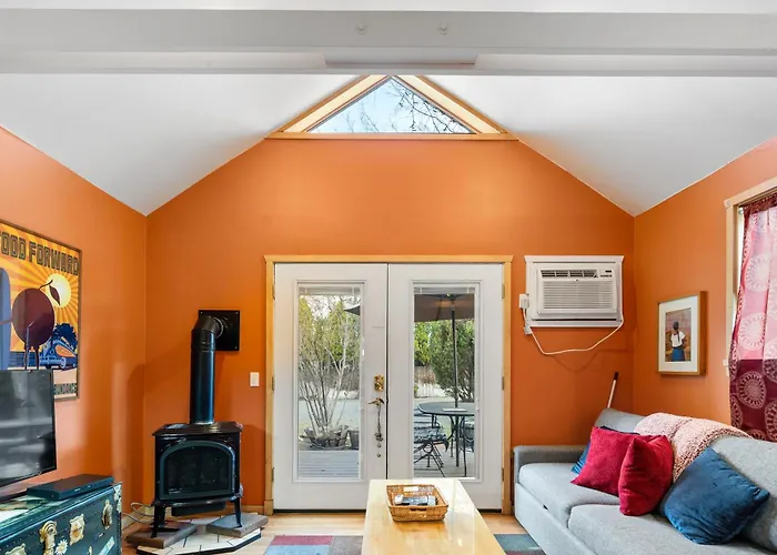 Bluemoon Vacation Rentals - Bluemoon Cottage