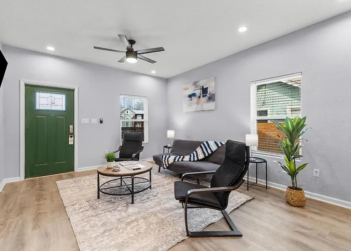 Charming Walkable 4 Br2.5 Ba Near Dtown Riverwalk