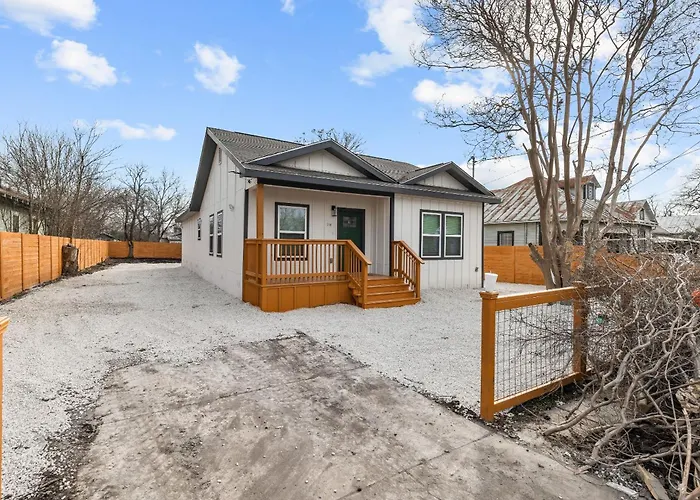 Charming Walkable 4 Br2.5 Ba Near Dtown Riverwalk