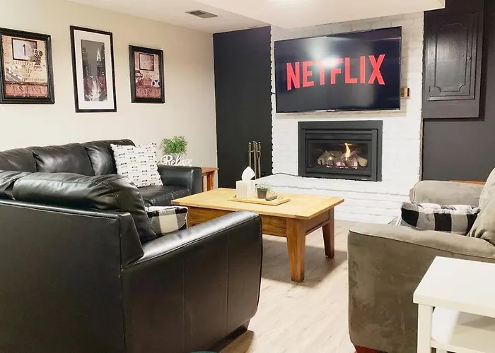 King Beds, Sleeps 11, *Entertainment Included!*