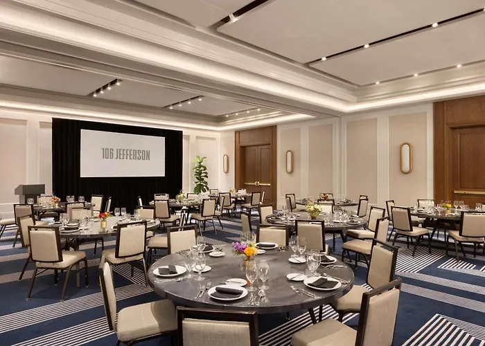 106 Jefferson Huntsville, Curio Collection By Hilton