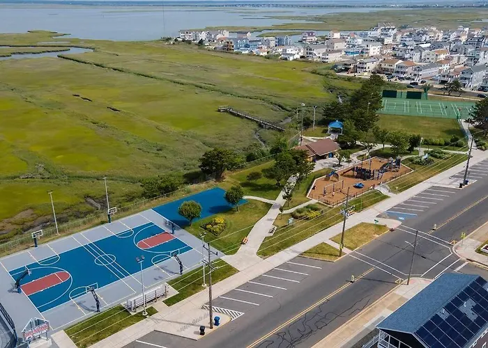North Wildwood 3 Bedroom Condo!