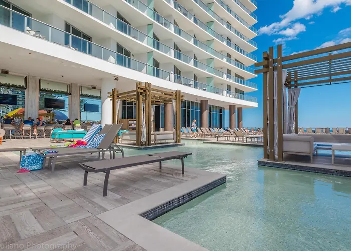 Ocean View Balcony With Pool Gym Access