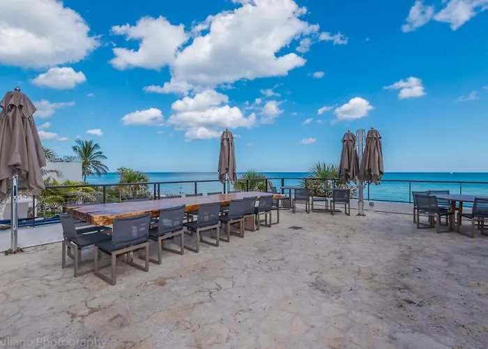 Ocean View Balcony With Pool Gym Access