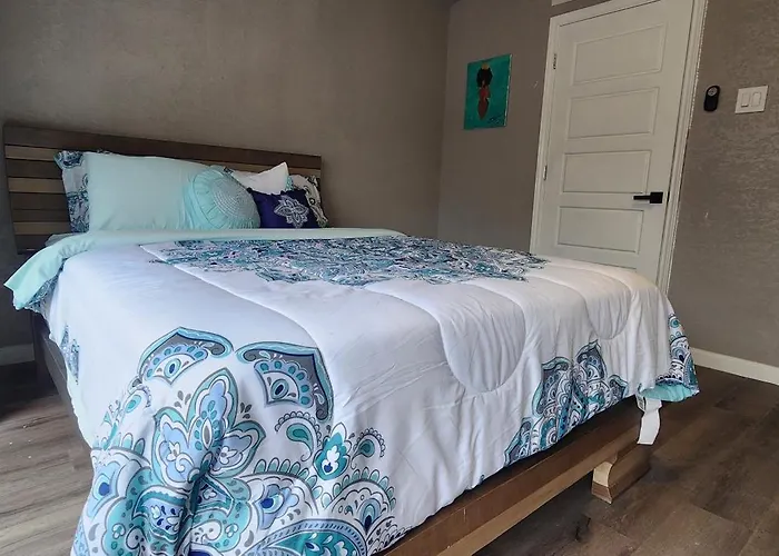 Large Condo In The Heart Of Las Colinas, Near Dallas