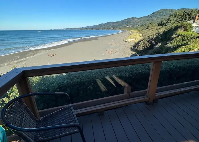 Oceanfront Cabin 4 With Jacuzzi Pet Friendly