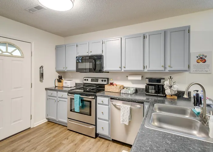 Cozy Home Near Pigeon Forge Attractions