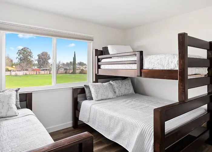 Rancho Vino- Two Master Bedrooms
