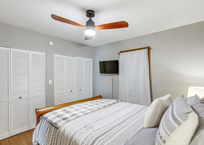 Cozy Tiffin House W/ Private Pool: 1 Mi To Town!