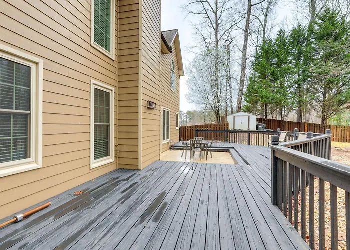 Modern Stone Mountain Home W/ Spacious Deck, Grill
