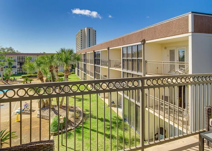 Biloxi Condo W/ Pool Access - Steps To Beach!
