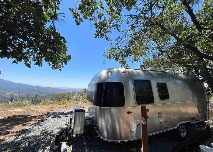 Modern Airstream With Amazing View - 10 To 15 Minutes From Kings Canyon National Park