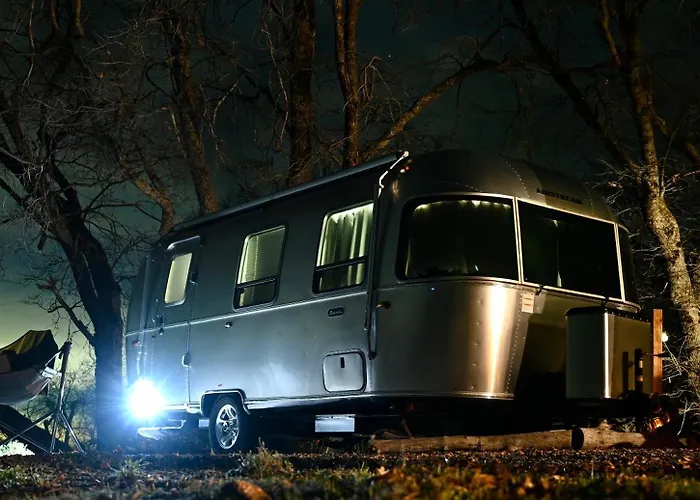 Modern Airstream With Amazing View - 10 To 15 Minutes From Kings Canyon National Park