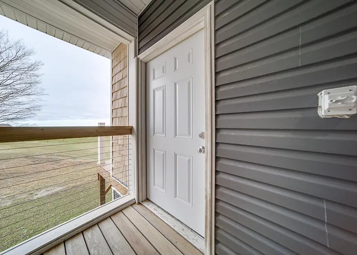 4 Mi To Lake Erie Access: Condo On The Greens