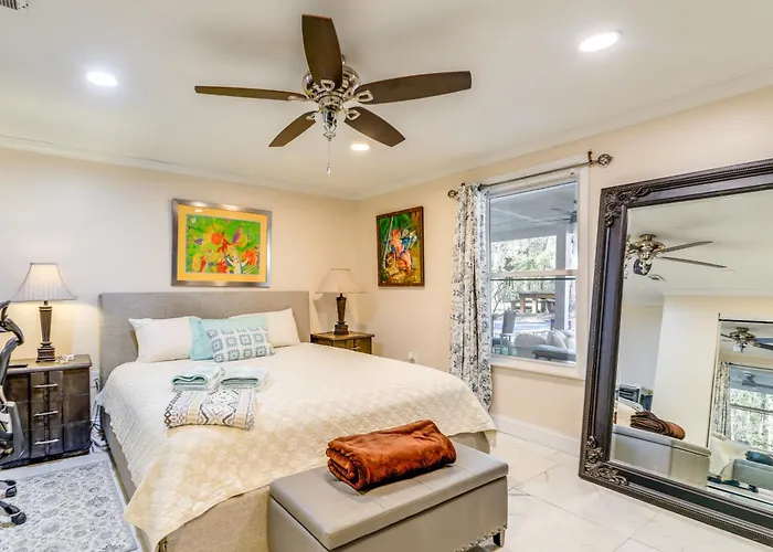 Secluded Newport Getaway W/ Fire Pit & Grill!
