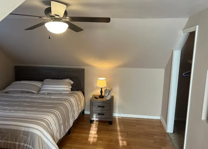 Spacious 3 Bedroom Ewing Home -Quiet